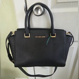 Michael Kors ✨️ Selma Black Saffiano Leather Medium Satchel
